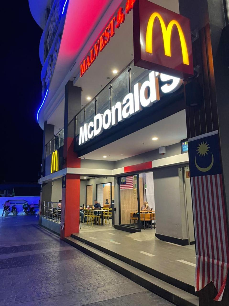 Niks Troika Homestay Kota Bharu Exteriör bild